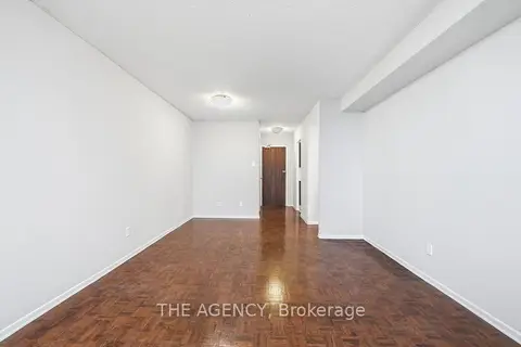 2350 Dundas Street W 2204A