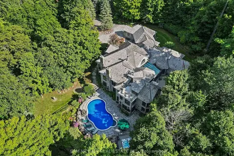10140 Pineview Trail