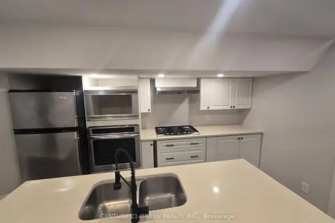 2483 Old Brompton Way Lower
