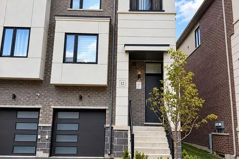 12 Heathrow Lane