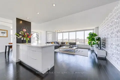 2045 Lake Shore Boulevard W 1607