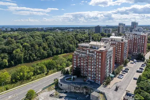 60 Old Mill Road PH1
