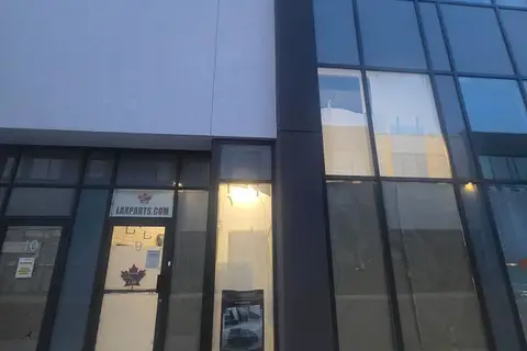 5270 Solar Drive 9