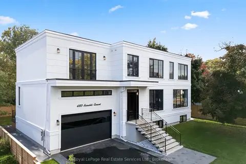 480 Scarsdale Crescent