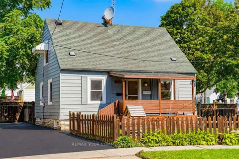 102 Hearst Circle