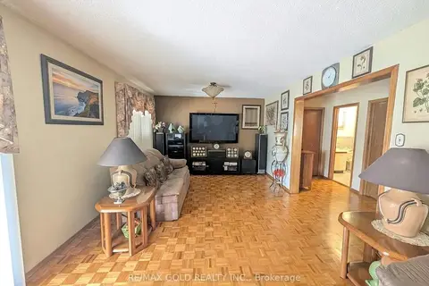 16 Cassis Drive