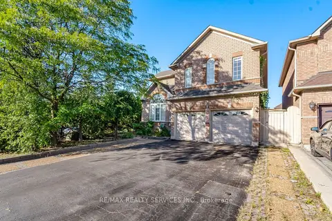 8 Riverbank Road