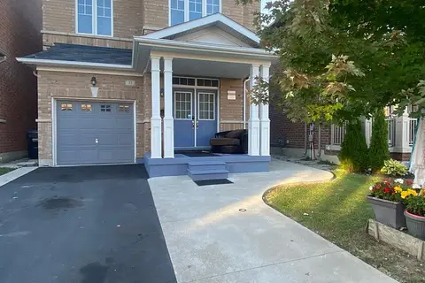 33 Truro Circle