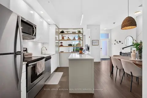 5240 Dundas Street B209