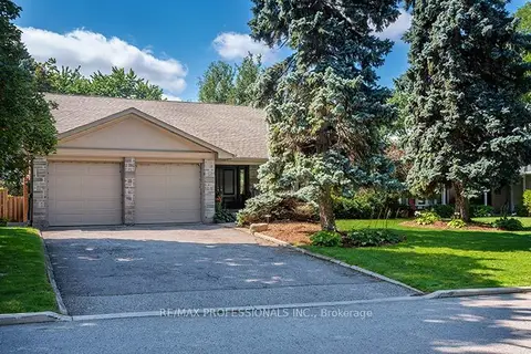 7 Treeline Court