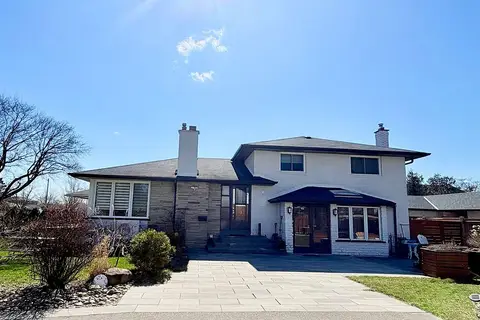 2263 Harcourt Crescent