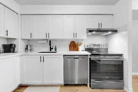 3888 Duke Of York Boulevard 927