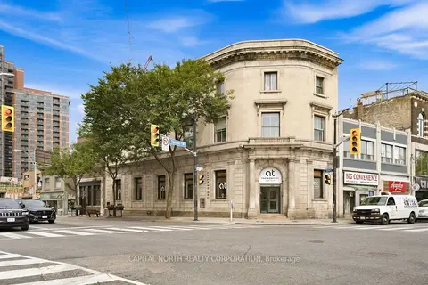 2854 Dundas Street W 3