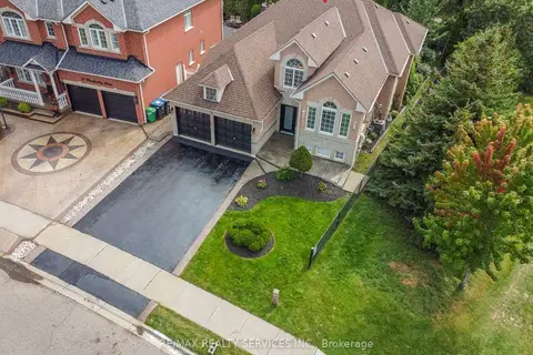 33 Woodvalley Drive