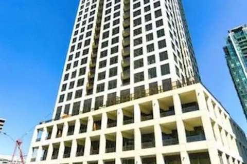 30 Elm Drive W 2509