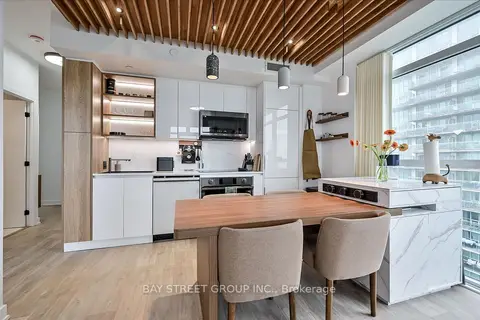 251 Manitoba Street 1604