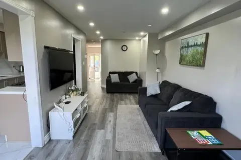 50 Monaco Court W