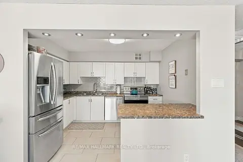 1485 Lakeshore Road E 903