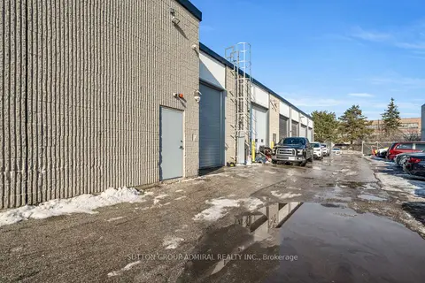 70 Vanley Crescent 3