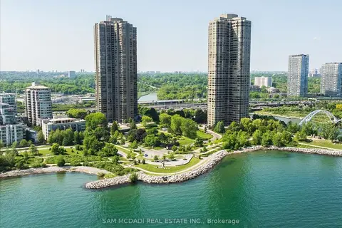 2045 Lake Shore Boulevard W 1605