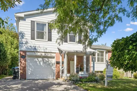2209 Buttonbush Crescent