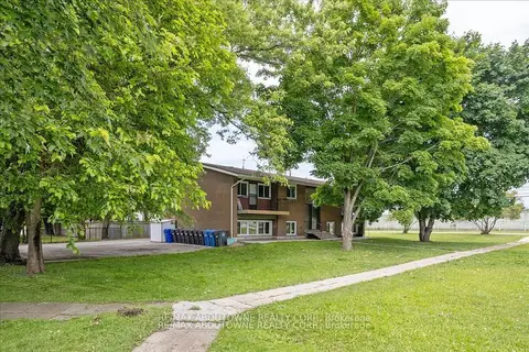 2344 Queensway Drive 4