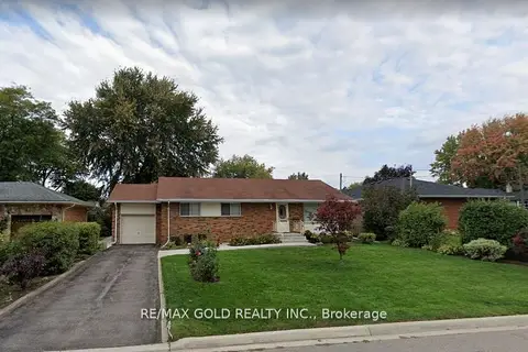 18 Suburban Drive