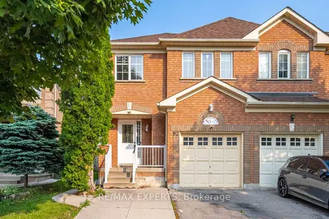 82 Twin Pines Crescent