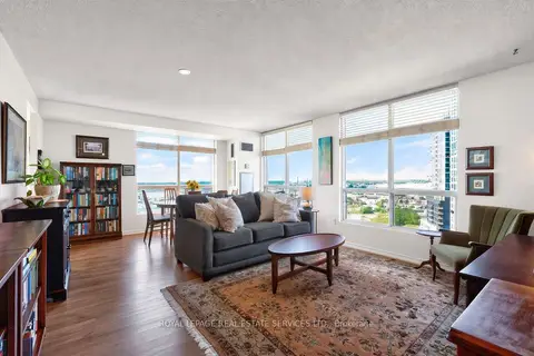 101 Subway Crescent 1711