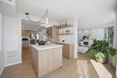 1 Aberfoyle Crescent 411