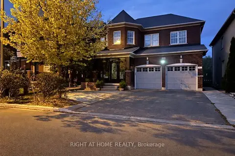472 Nairn Circle Lower