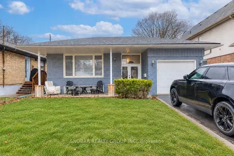 52 Decarie Circle