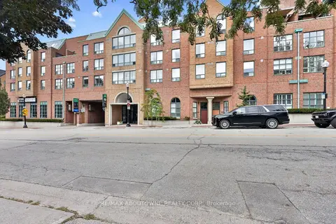 221 Robinson Street 211