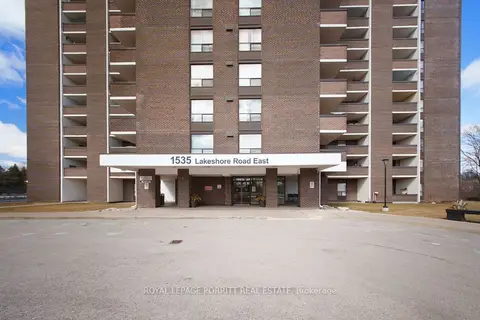 1535 Lakeshore Road E 201