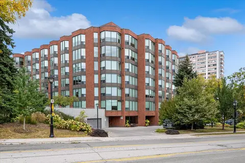 2121 Lakeshore Road 404