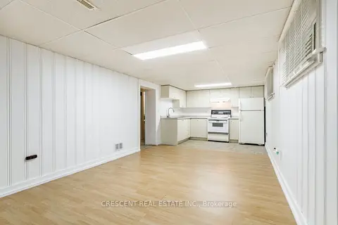 14 Claymore Drive LOWER