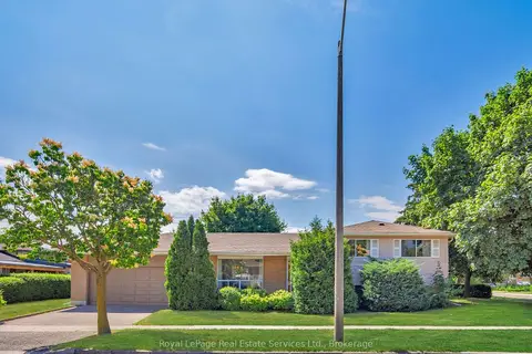 1 Mosswood Lane