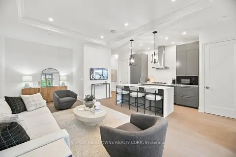 1441 ELGIN Street 106