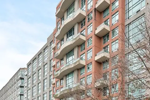 200 Manitoba Street 609