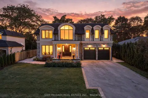 902 Parkland Avenue