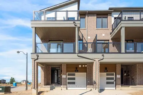 36 Thornbird Crescent Main