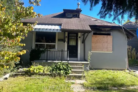 37 Rosedale Avenue W