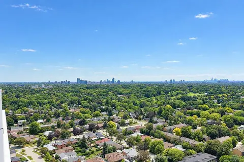 4010 Eglinton Avenue W 2716