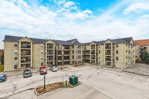 1451 Walkers Line 313