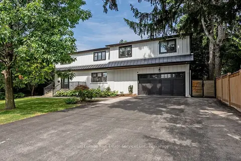 59 Fairwood Place E