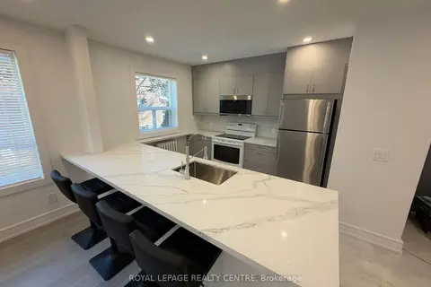 342 Lakeshore Road W 6