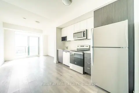 204 Burnhamthorpe Road E 1310