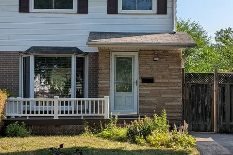 5 Onslow Court Room1