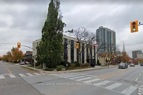 118 Queen Street W 204