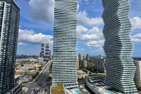 448 Burnhamthorpe Road W 2205
